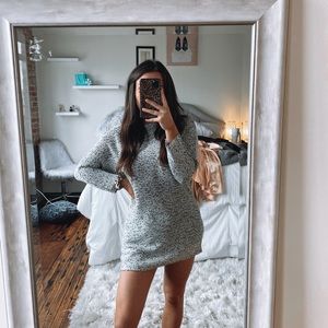 Asymmetrical sweater🔘